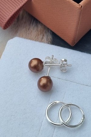 2 pk sølv ørepynt, brune perler, 6mm + 10mm øreringer