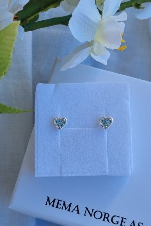 Søte sølv ørepynt, hjerte m/blå stener