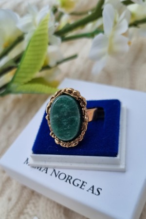Lekker bronse ring m/grønn sten (Grønn Aventurin)